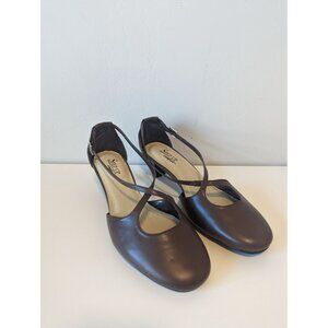 Step Up Comfort Leather 9.5W Kitten Heel Mary Jane Career corpcore